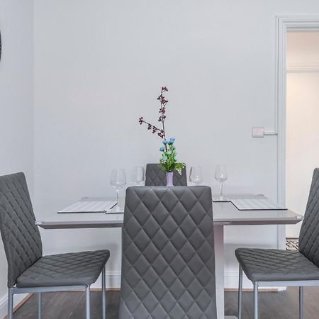 Modern Family Home W/Wi-Fi, Netflix, Self Check-In London Eksteriør bilde