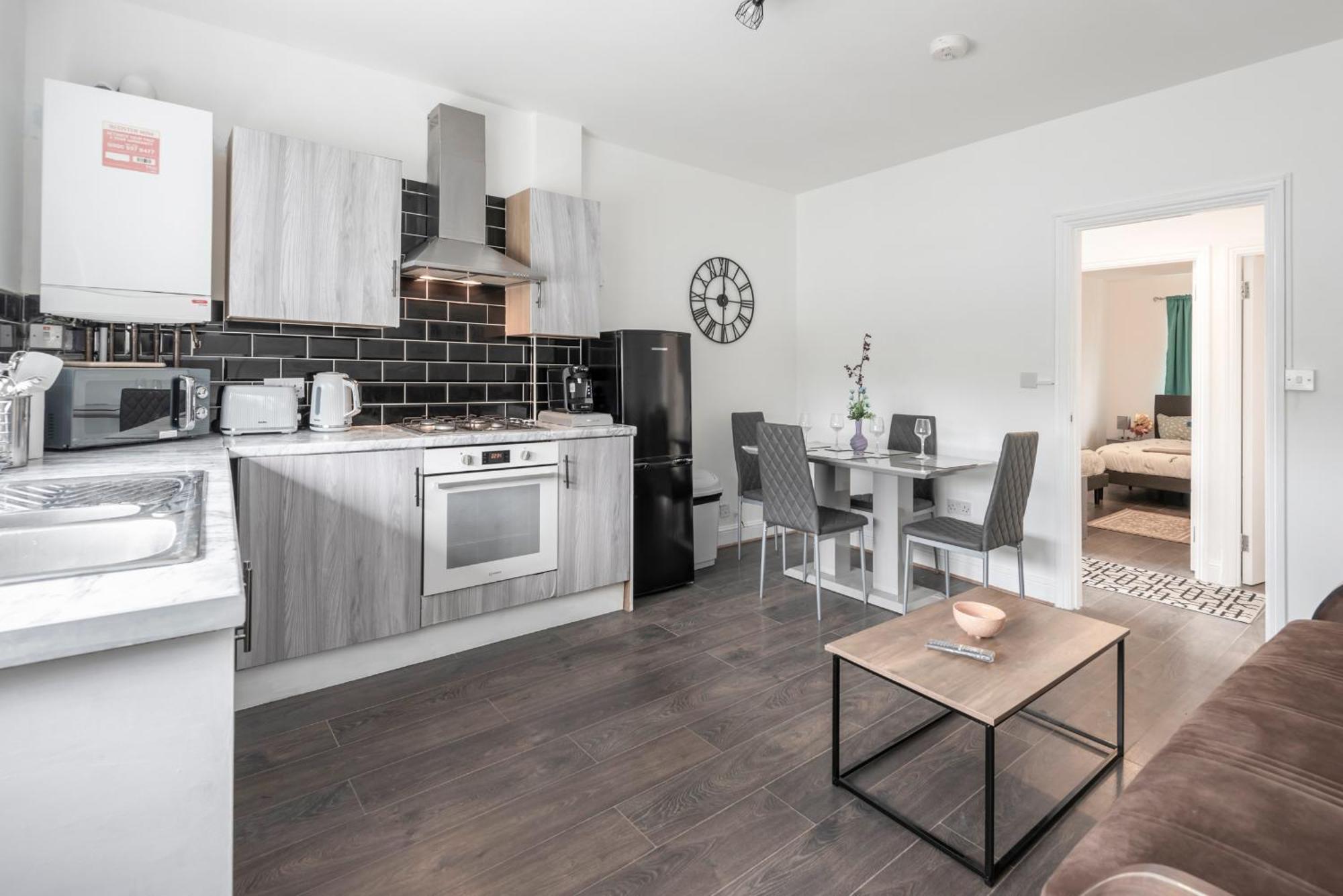Modern Family Home W/Wi-Fi, Netflix, Self Check-In London Eksteriør bilde