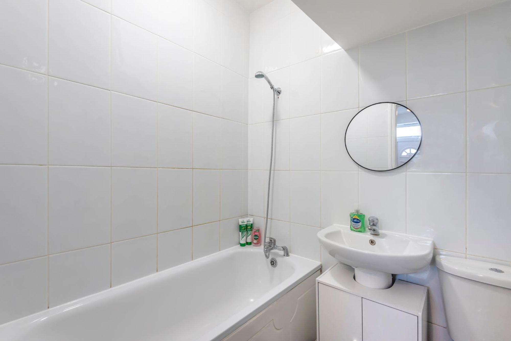 Modern Family Home W/Wi-Fi, Netflix, Self Check-In London Eksteriør bilde
