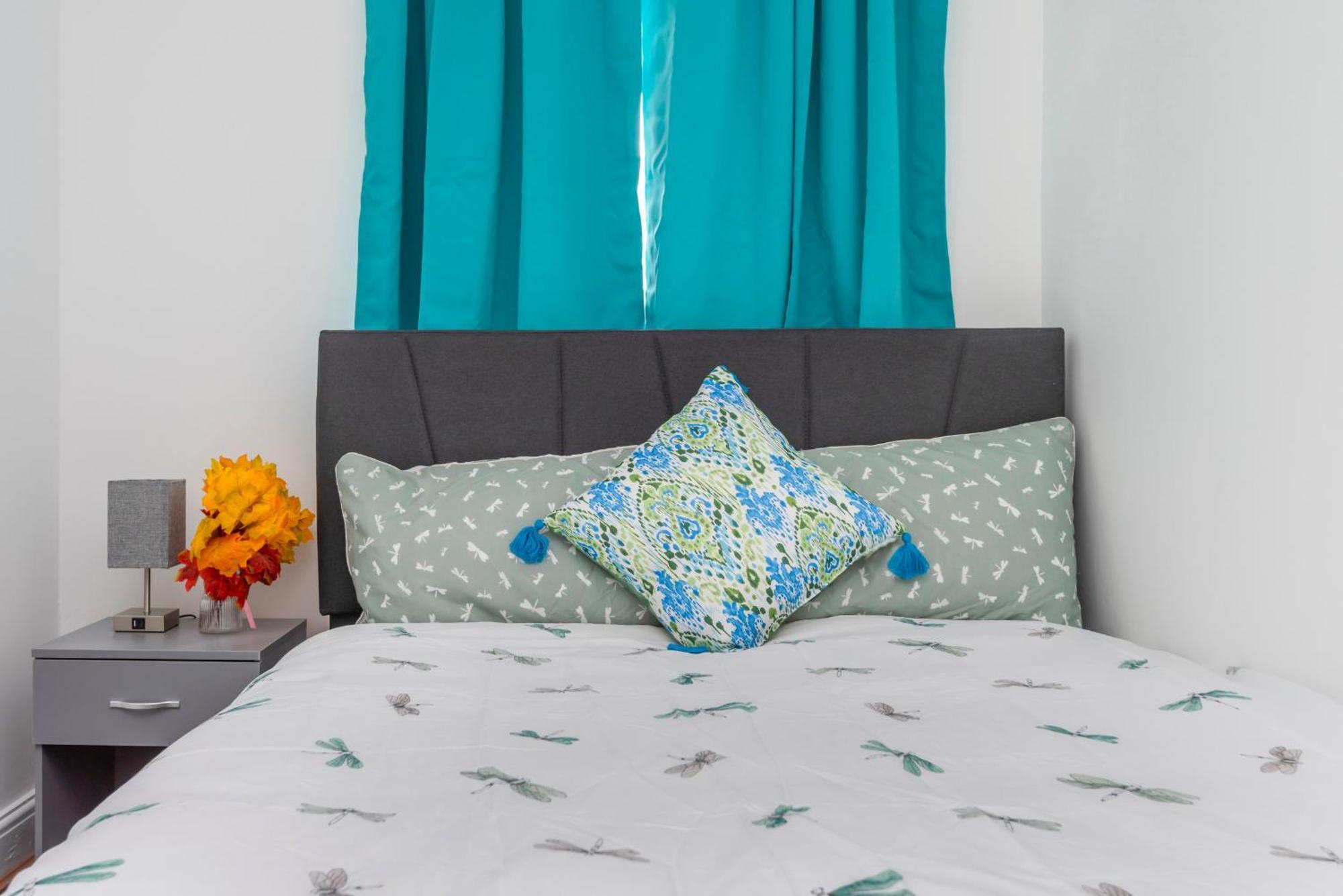 Modern Family Home W/Wi-Fi, Netflix, Self Check-In London Eksteriør bilde