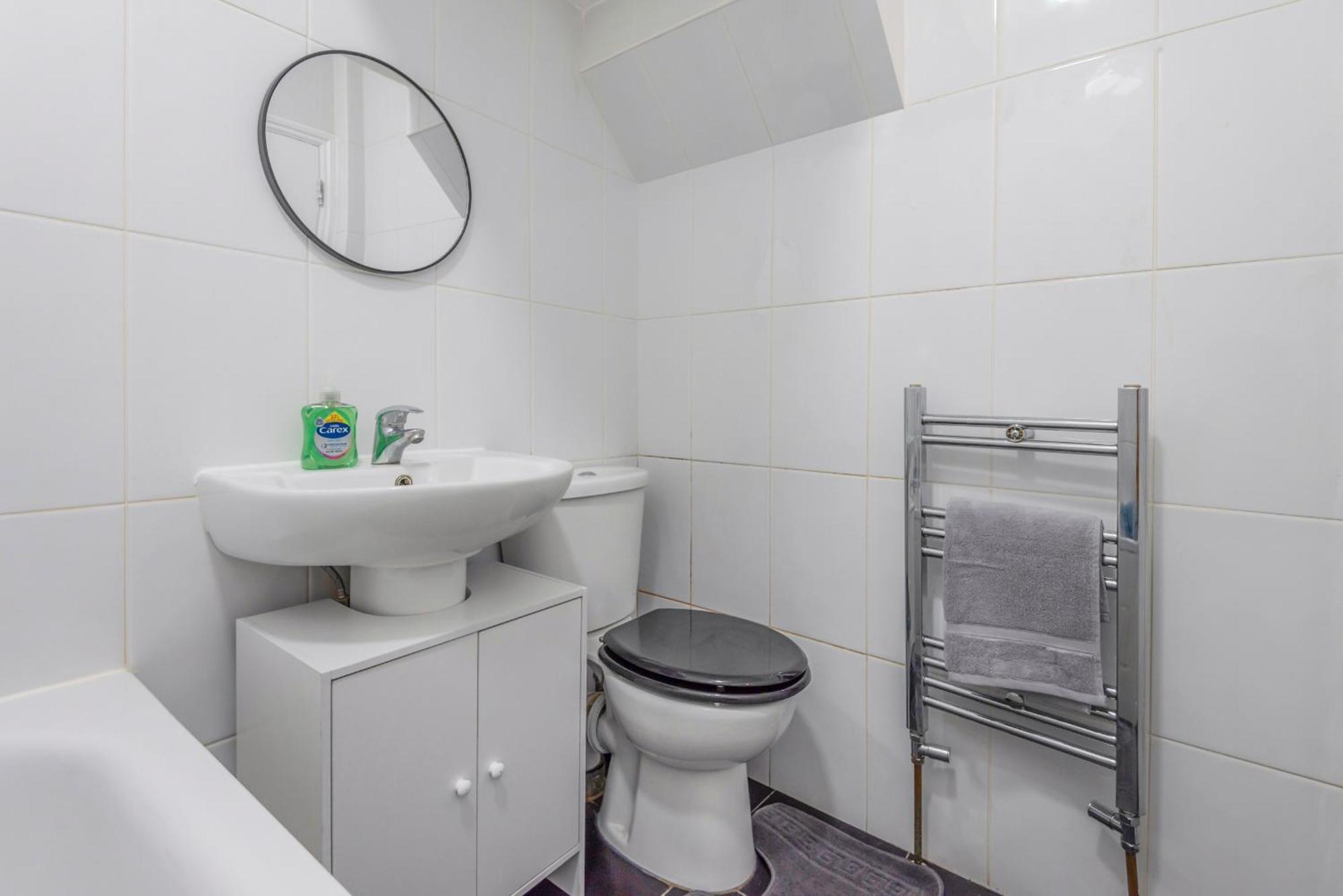 Modern Family Home W/Wi-Fi, Netflix, Self Check-In London Eksteriør bilde