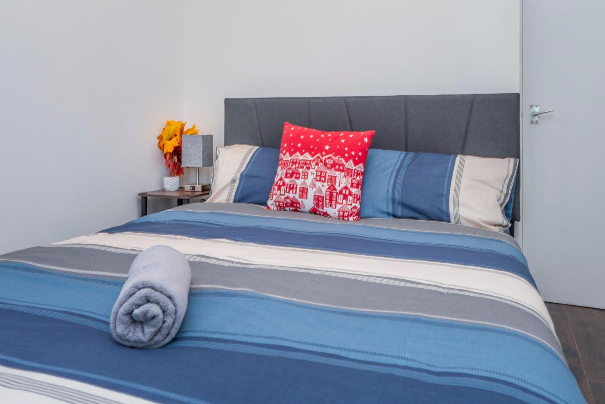 Modern Family Home W/Wi-Fi, Netflix, Self Check-In London Eksteriør bilde
